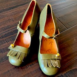 Leather vintage by Chie Mihara